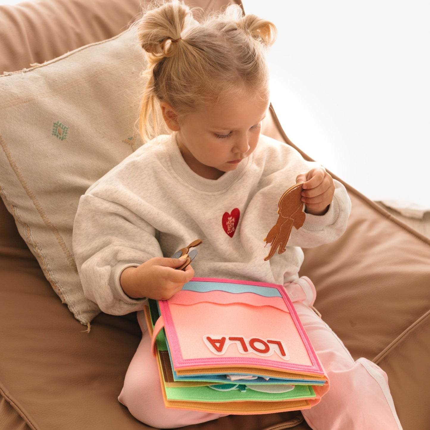 Lola Busy Book