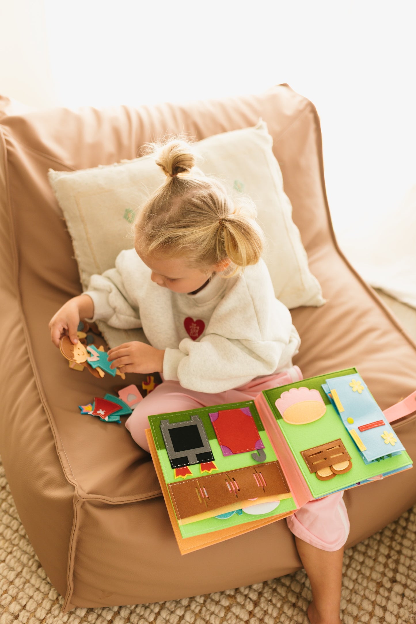 Lola Busy Book