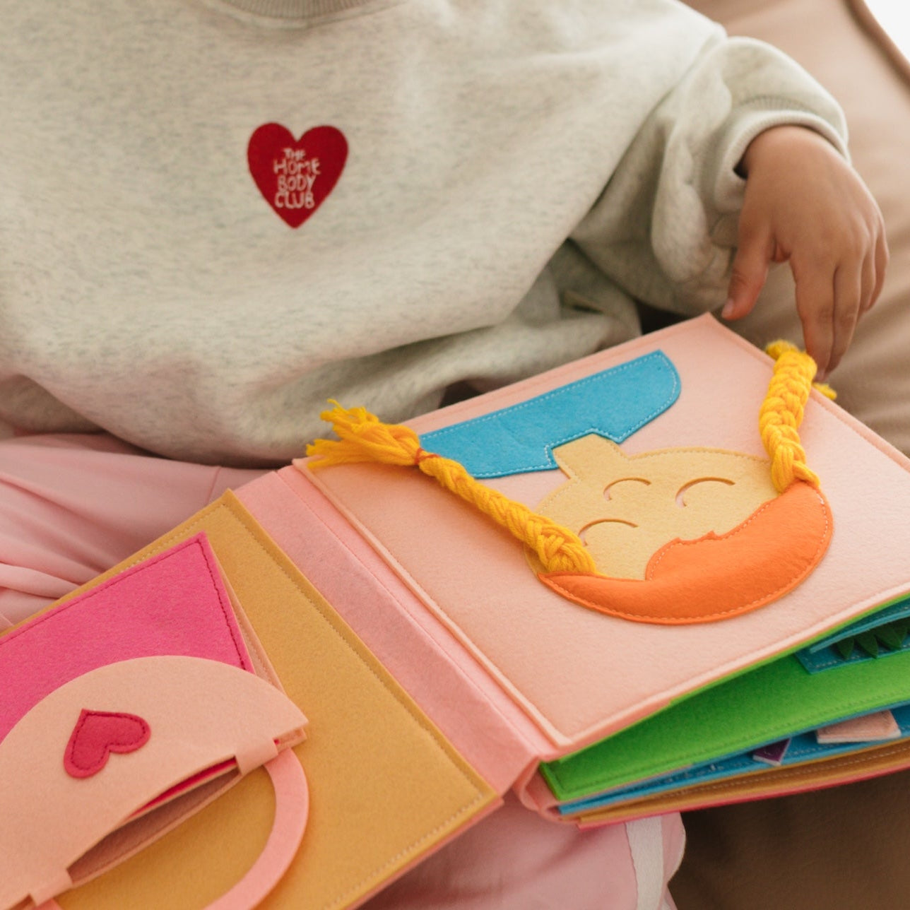 Lola Busy Book
