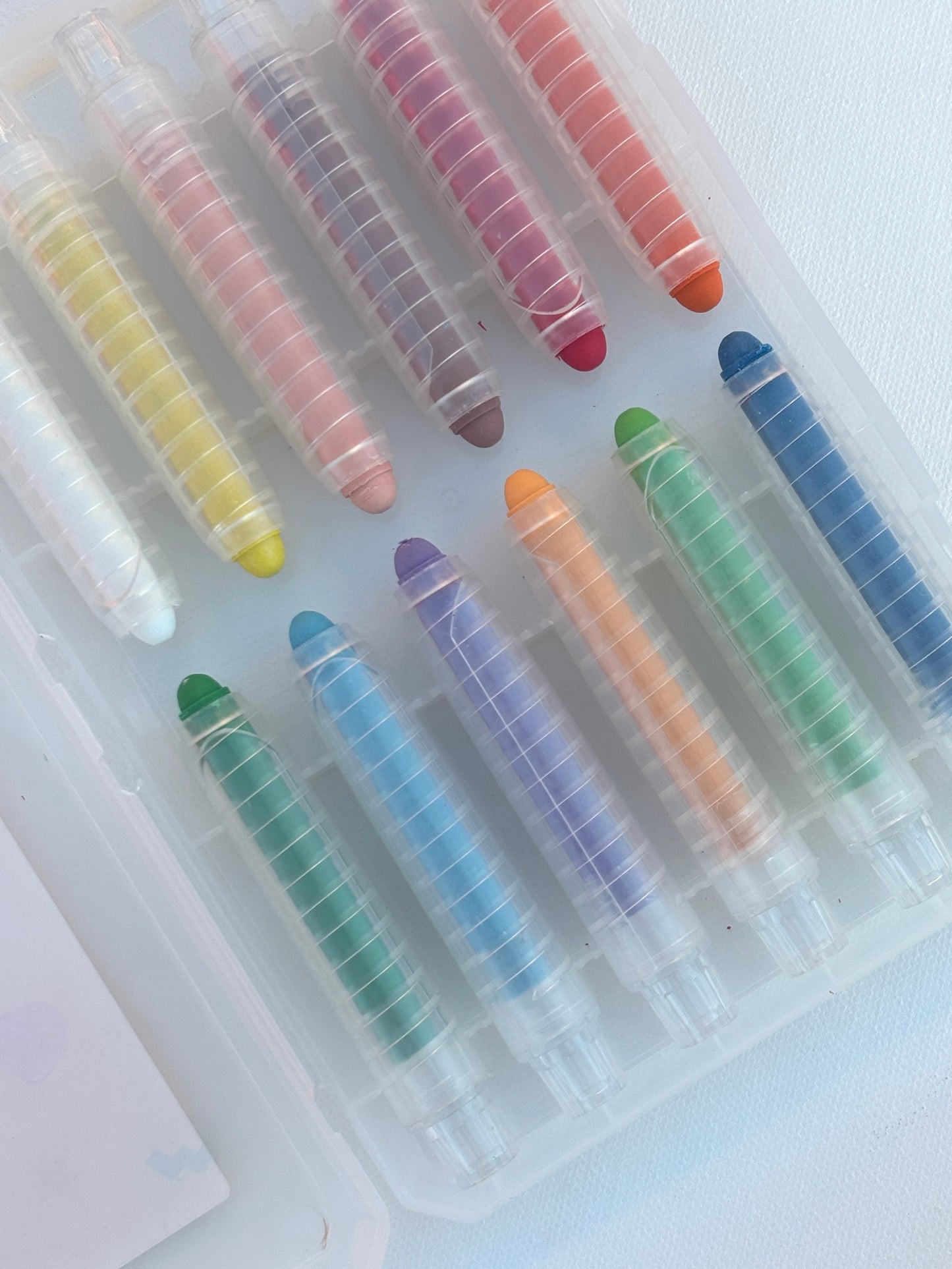 12pcs Dustless Chalk Crayons