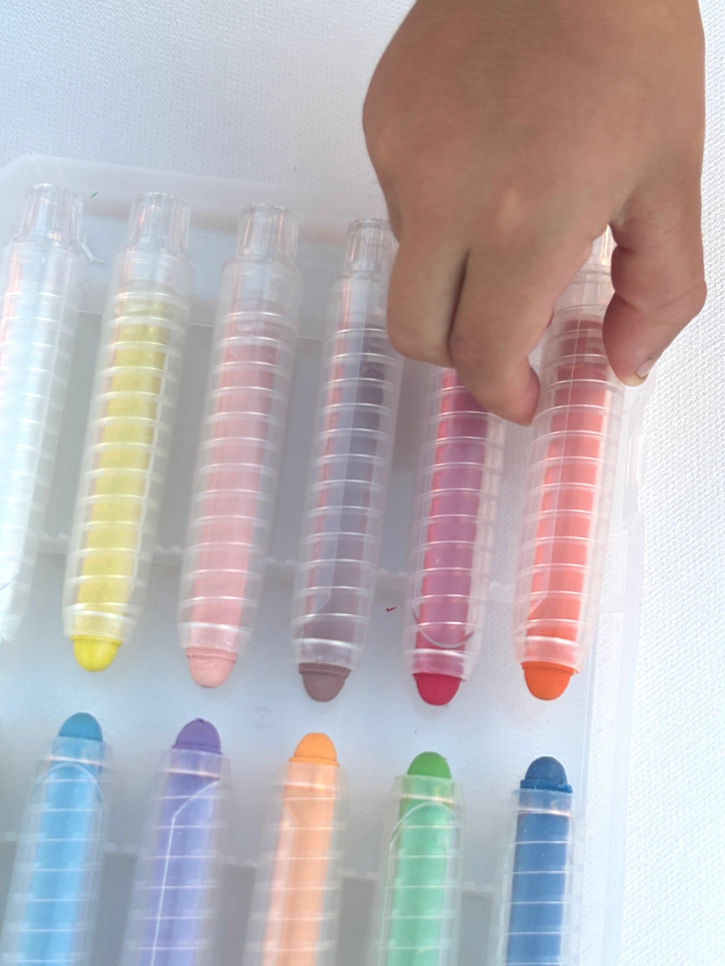 12pcs Dustless Chalk Crayons