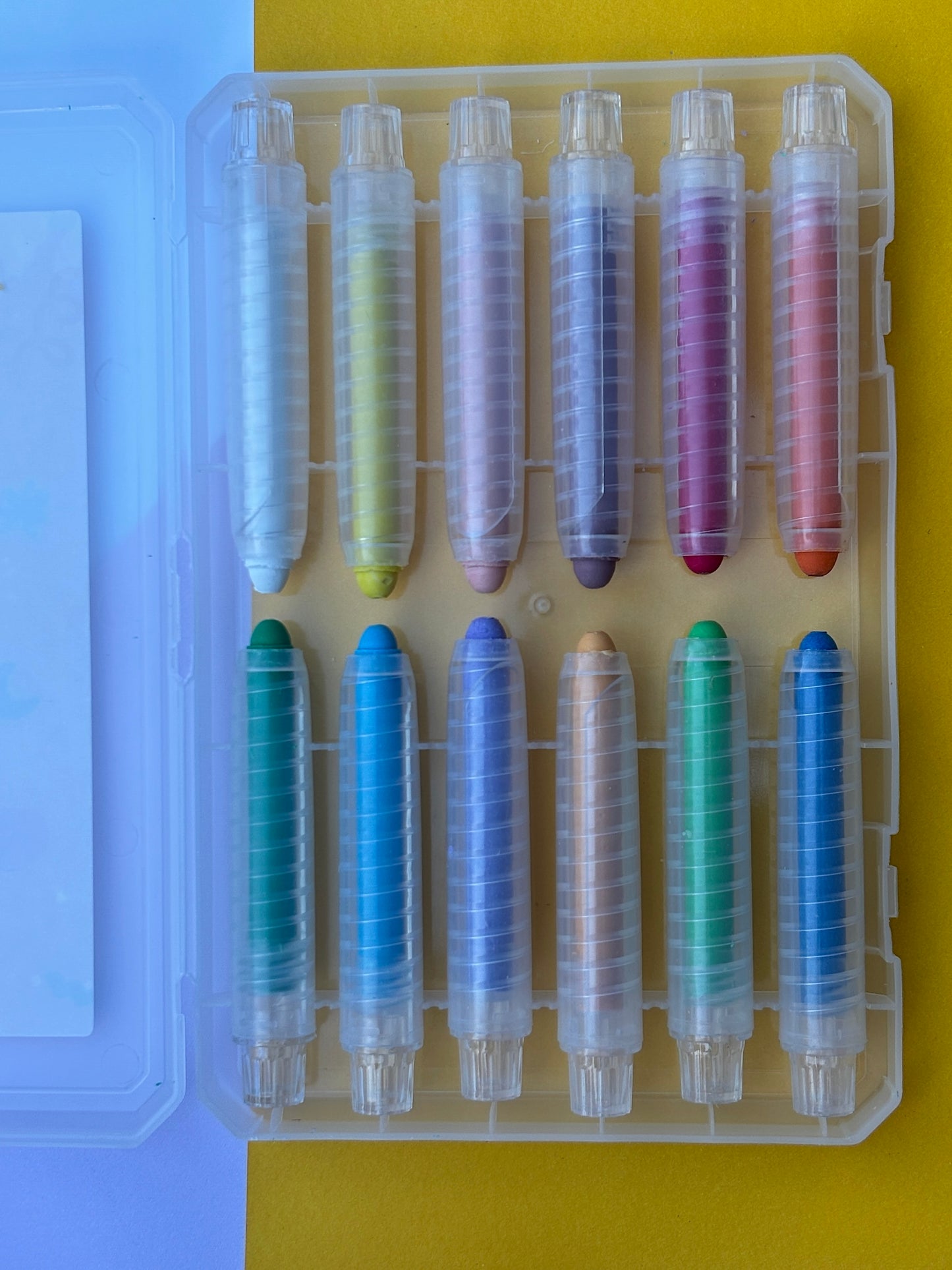 12pcs Dustless Chalk Crayons