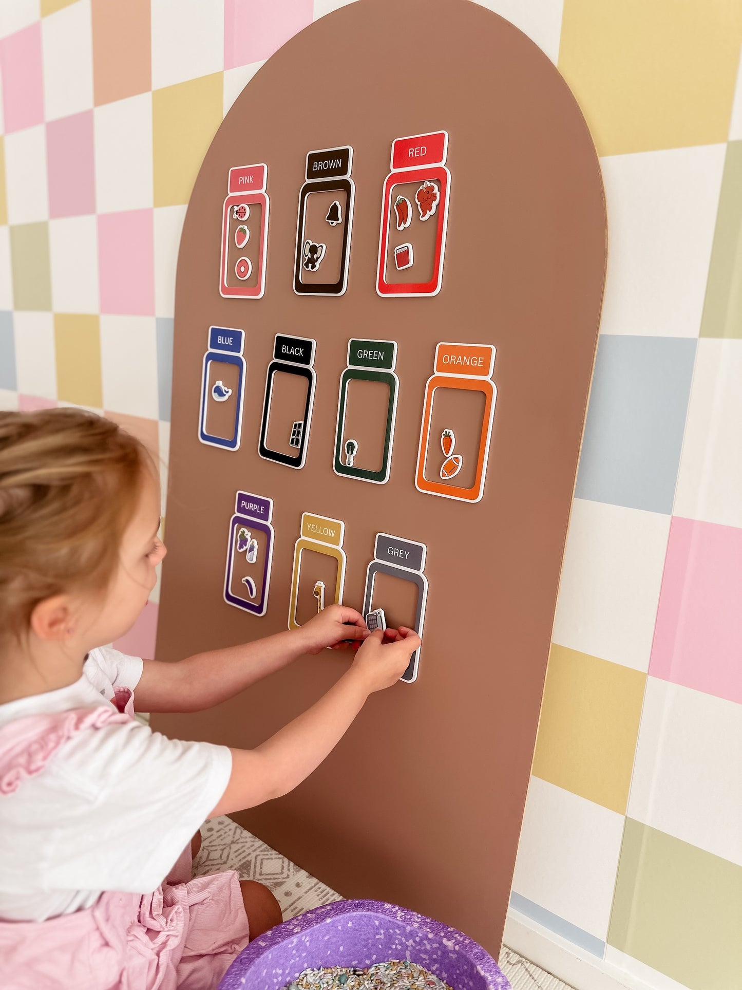 Magnetic Color Sorting Jar