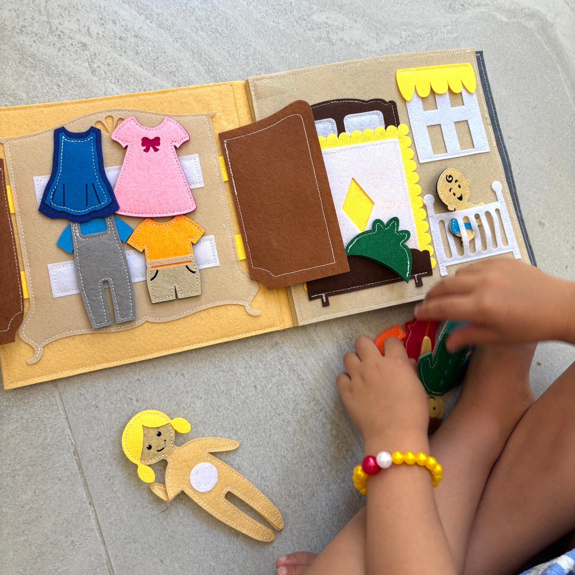 Sweet Home Felt Busy Book | Screen - Free Activity Book for Kids - Smartypals